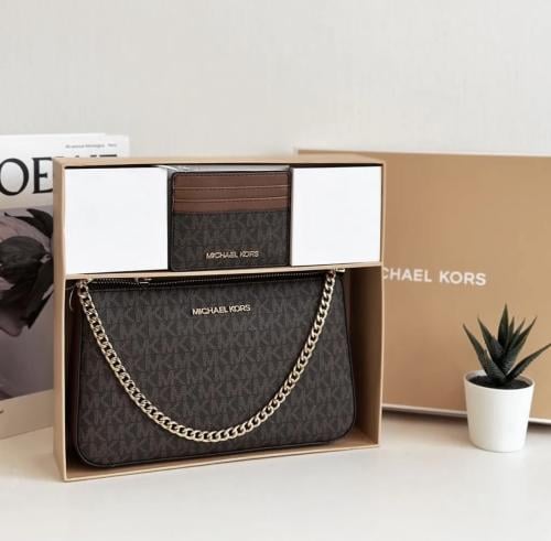 طقم Michael Kors (شنطه+محفظه)
