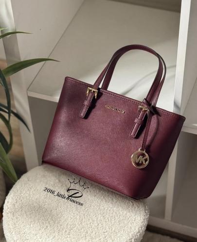 شنطه Michael kors وسط