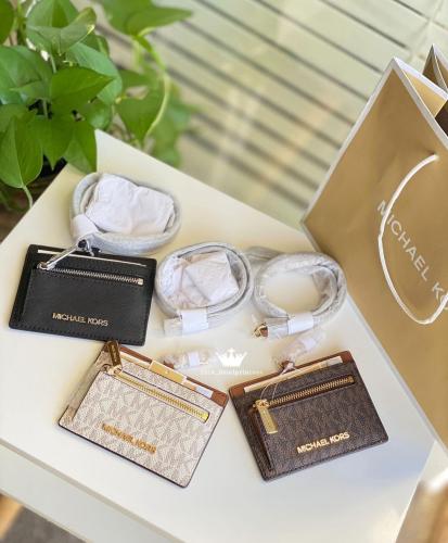 حامل هويه Michael Kors نسائي