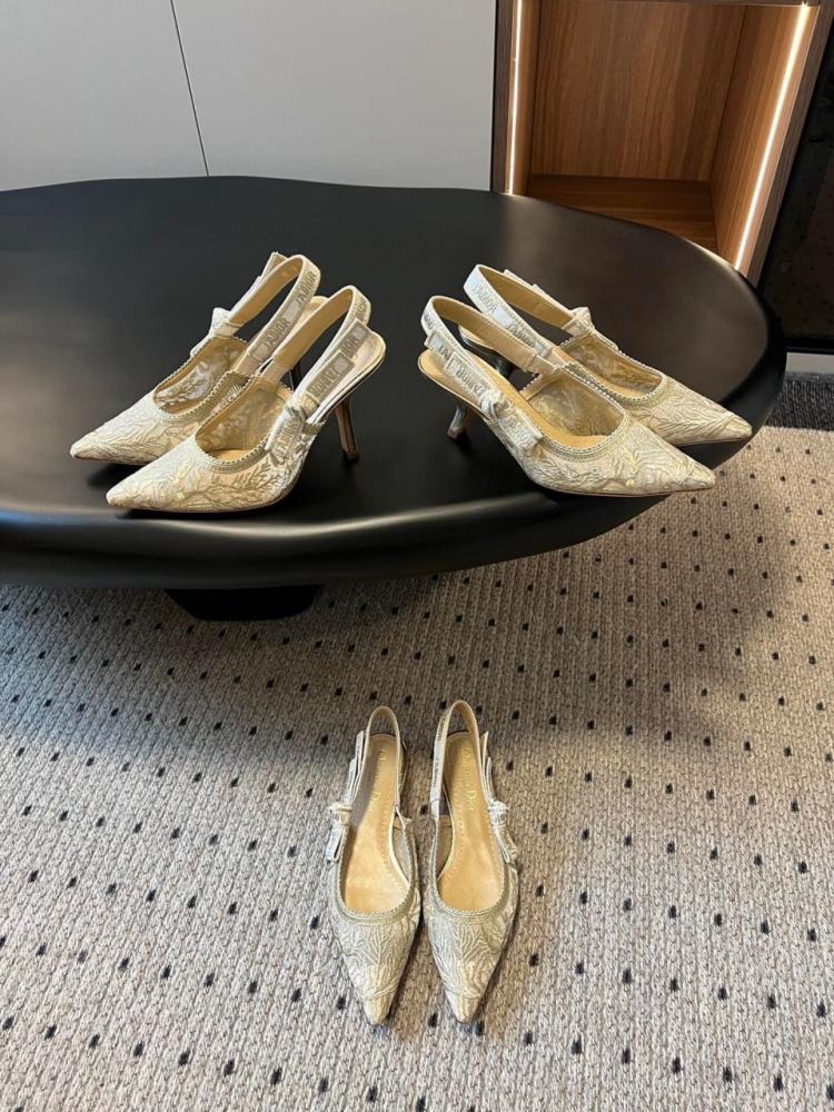 كعب من Dior ( طلبية خاصة )