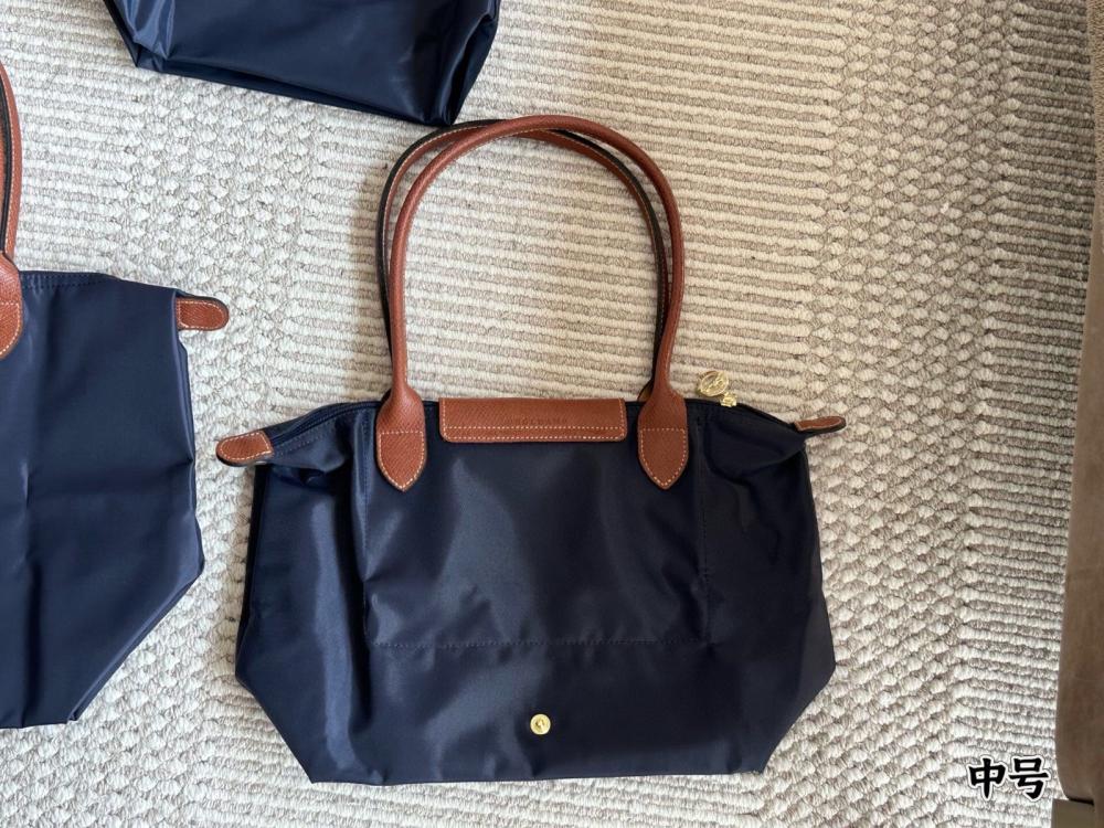 شنطة Longchamp ( طلبية خاصة )