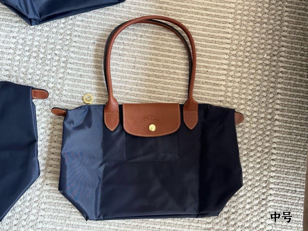 شنطة Longchamp ( طلبية خاصة )