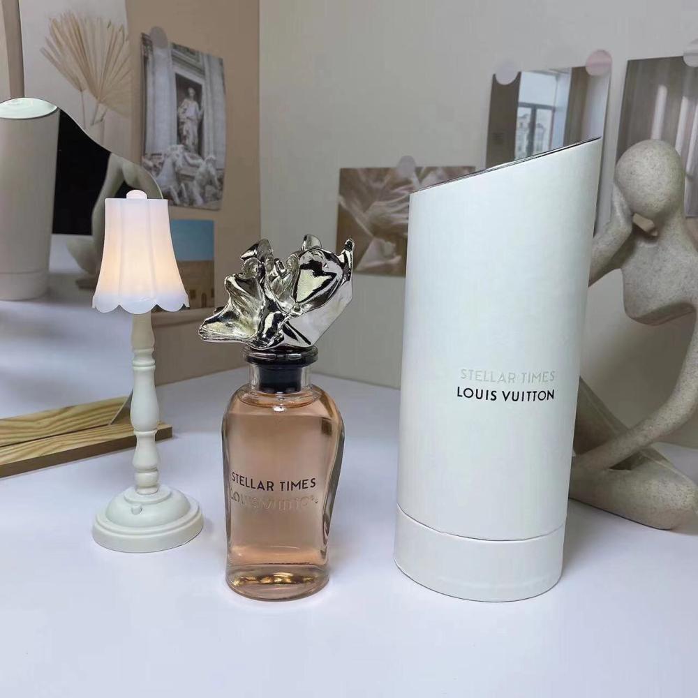عطر من LV