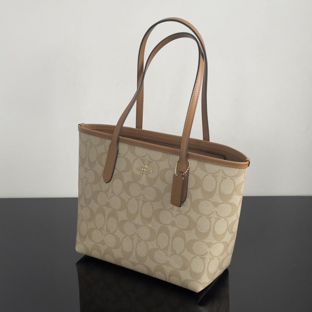 شنطة Coach ( طلبية خاصة )