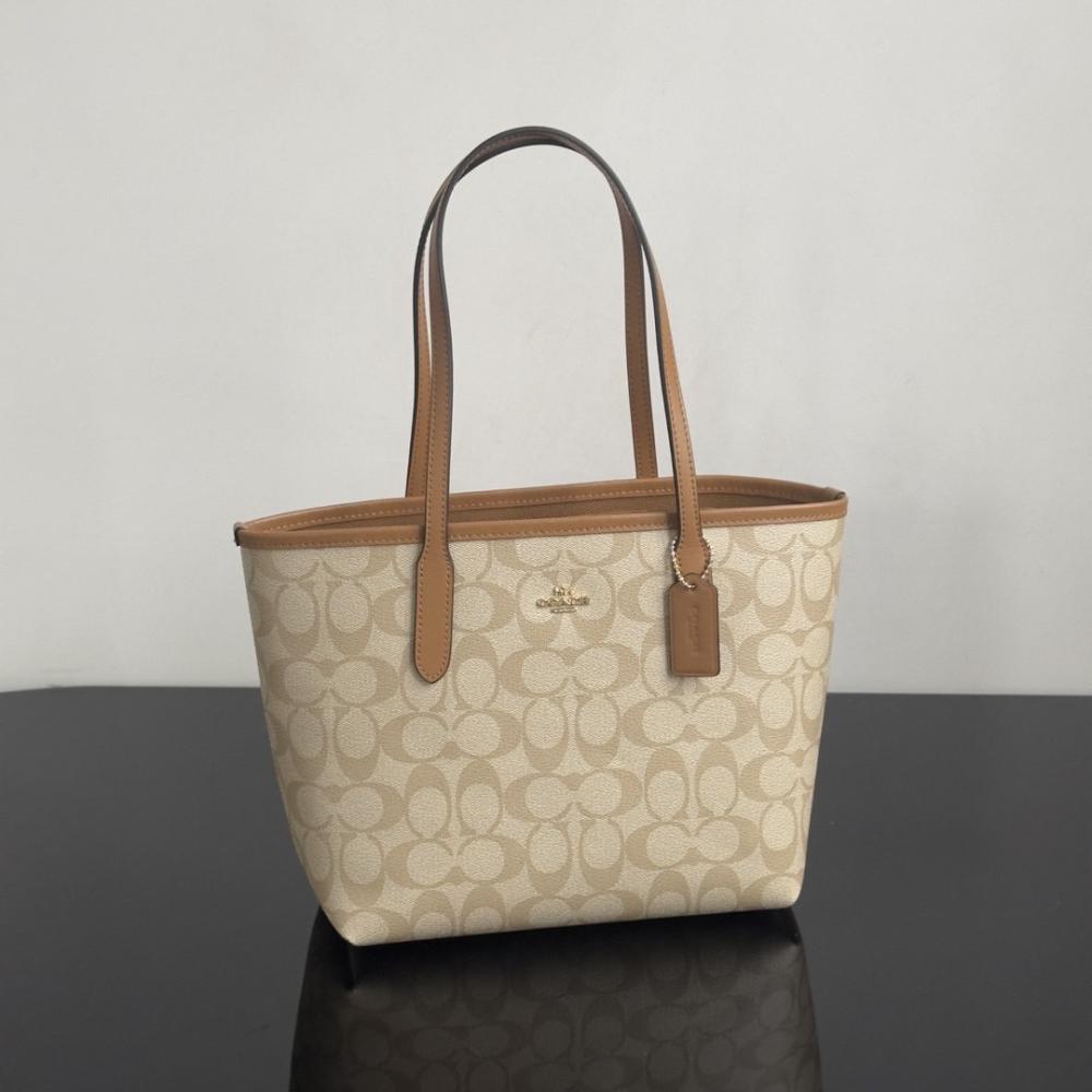 شنطة Coach ( طلبية خاصة )