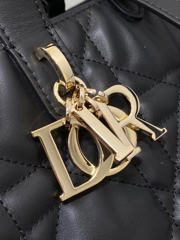 شنطة Dior ( طلبية خاصة )