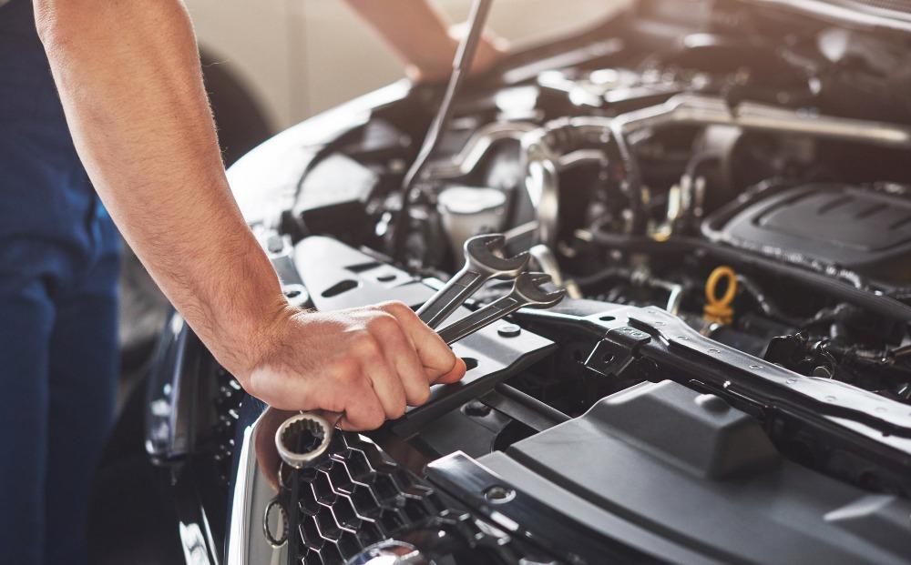 ما أهمية فلاتر السيارات في الحفاظ على أداء المحرك؟