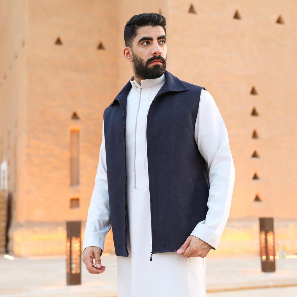 سديري سحاب مع ياقة لون كحلي