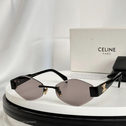 نظاره سيلين celine lip shaped