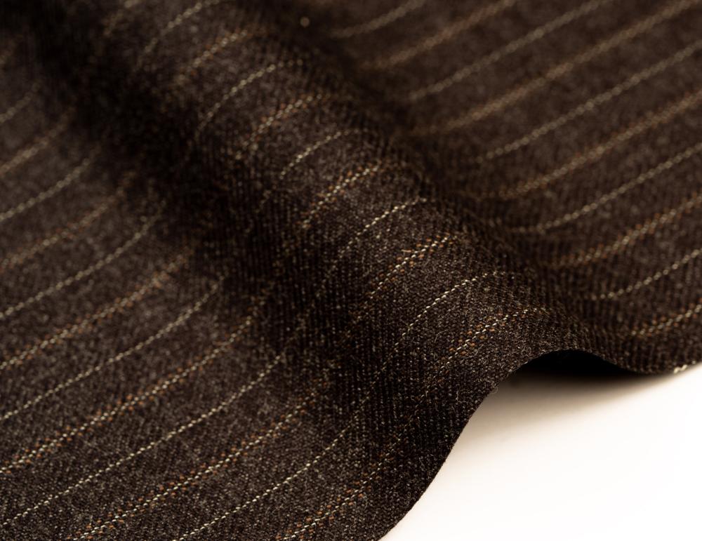 LOTON | جوخ مقلم بني داكن L185