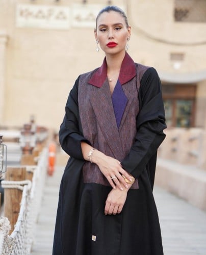 كتان أسود نقي مع تركيبة ملونة