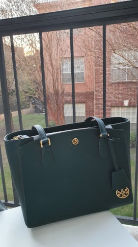 شنطة توري بورتش كبيرة