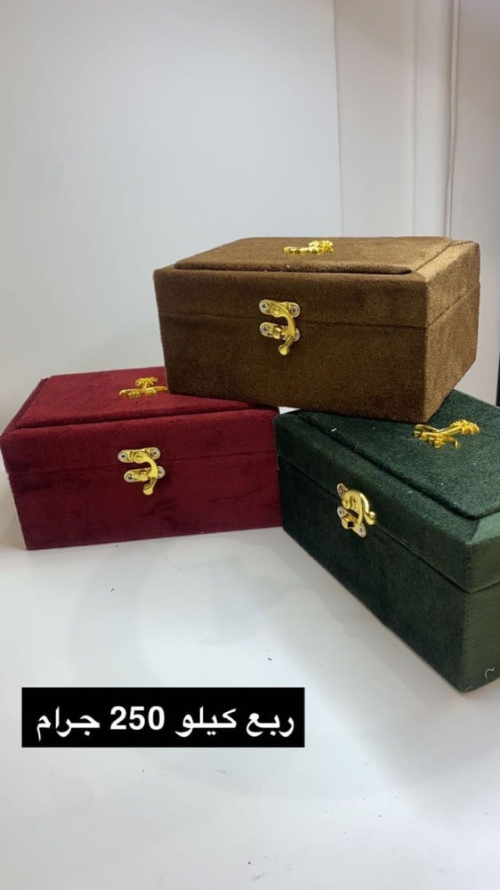 علب مخمل فاخره للعود ( فارغه )