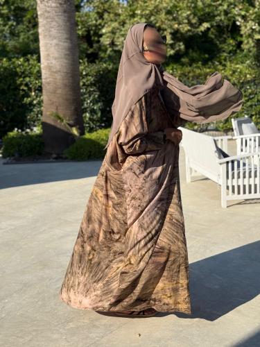 عباية براون