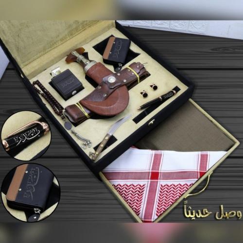 بوكسات رجالية فخمة بمجموعة إكسسوارات راقية