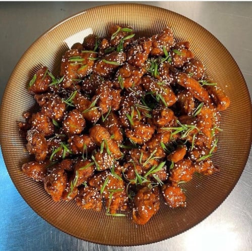 أجنحة الدجاج بالصوص الآسيوي Chicken wings with Asian sauce