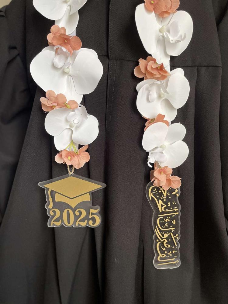 عقد تخرج ورد