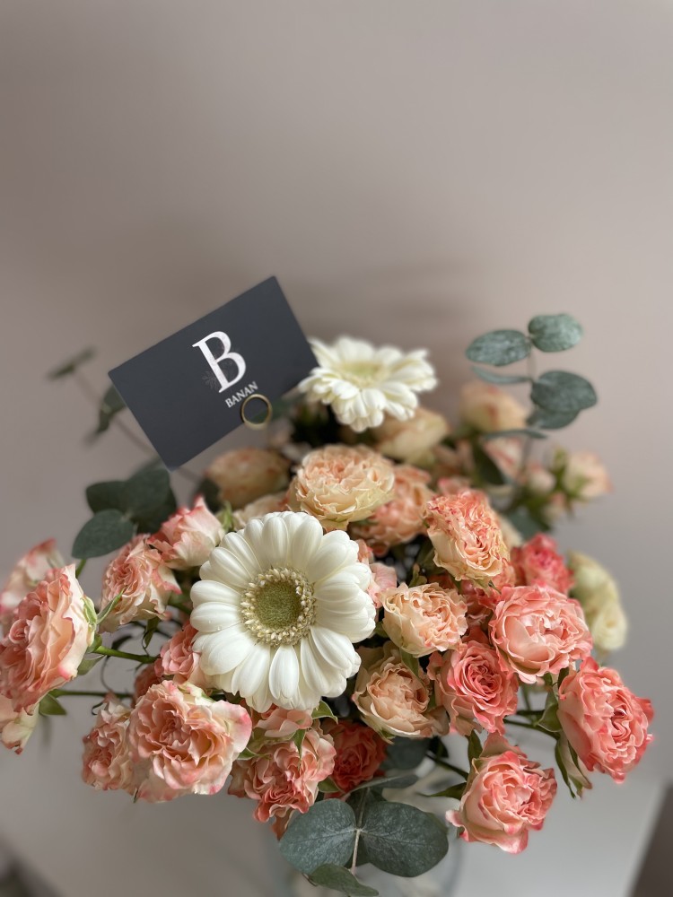 فازة ورد طبيعي بينك