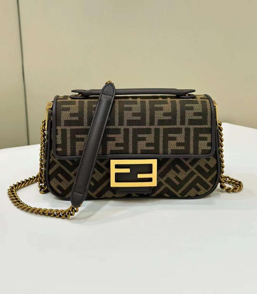 فندي مقاس 24cm