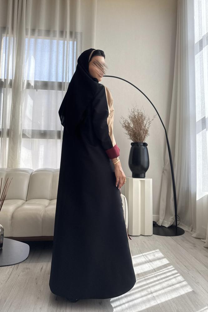 عباية كتان باللون اسود والبيج والعنابي القصه نص كلوش+ طرحه اسود بطرف بيج