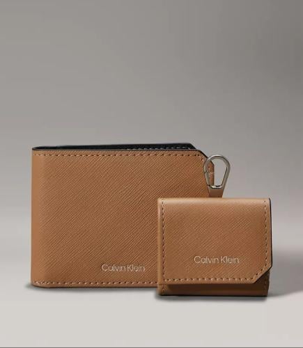 بوك رجالي من Calvin Klein