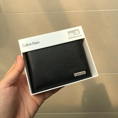بوك رجالي من Calvin Klein