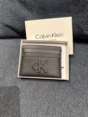 بوك رجالي من Calvin Klein