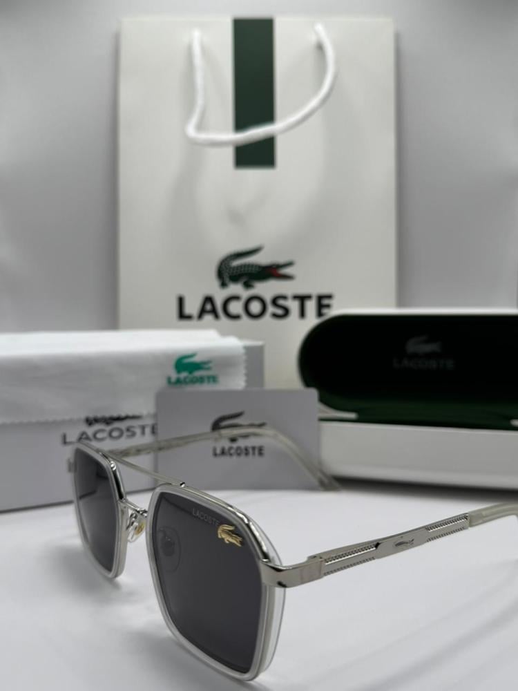 نظارة ماركة لاكاوست