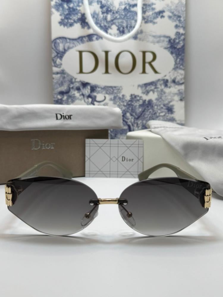 نظارة ماركة ديور