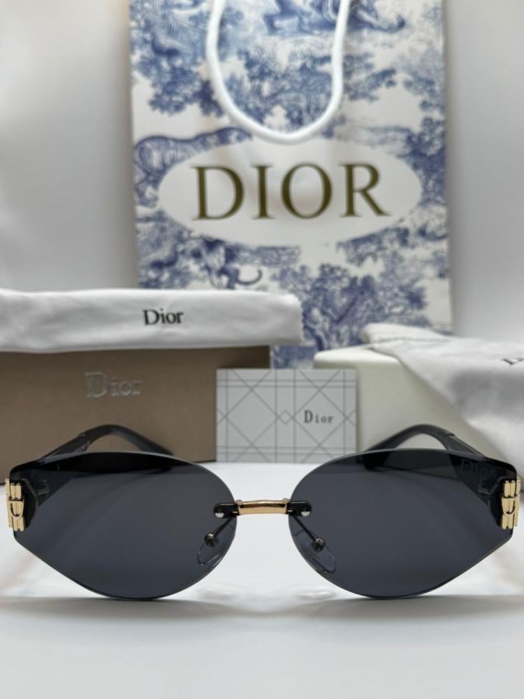 نظارة ماركة ديور