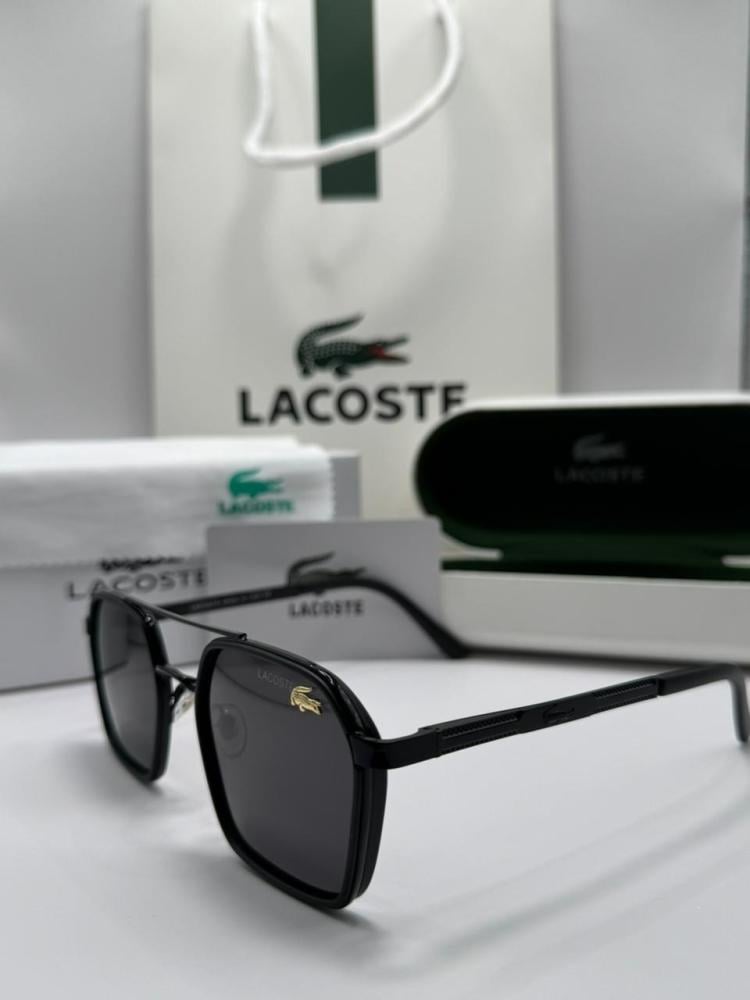 نظارة ماركة لاكاوست