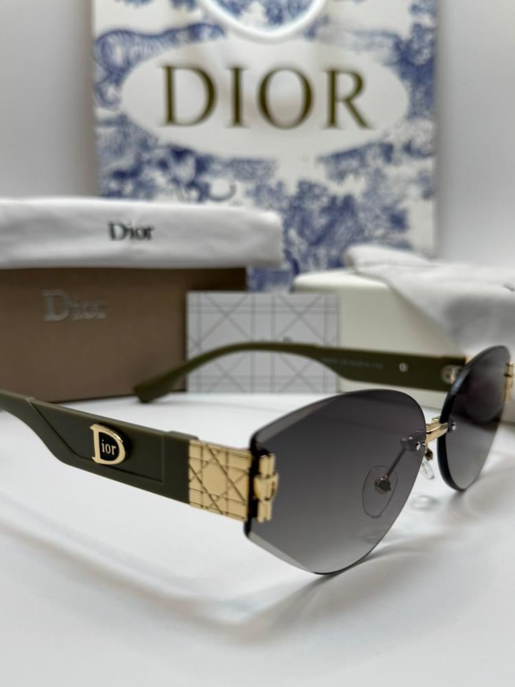 نظارة ماركة ديور