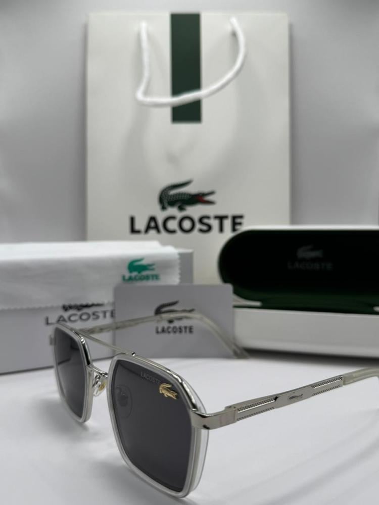 نظارة ماركة لاكاوست