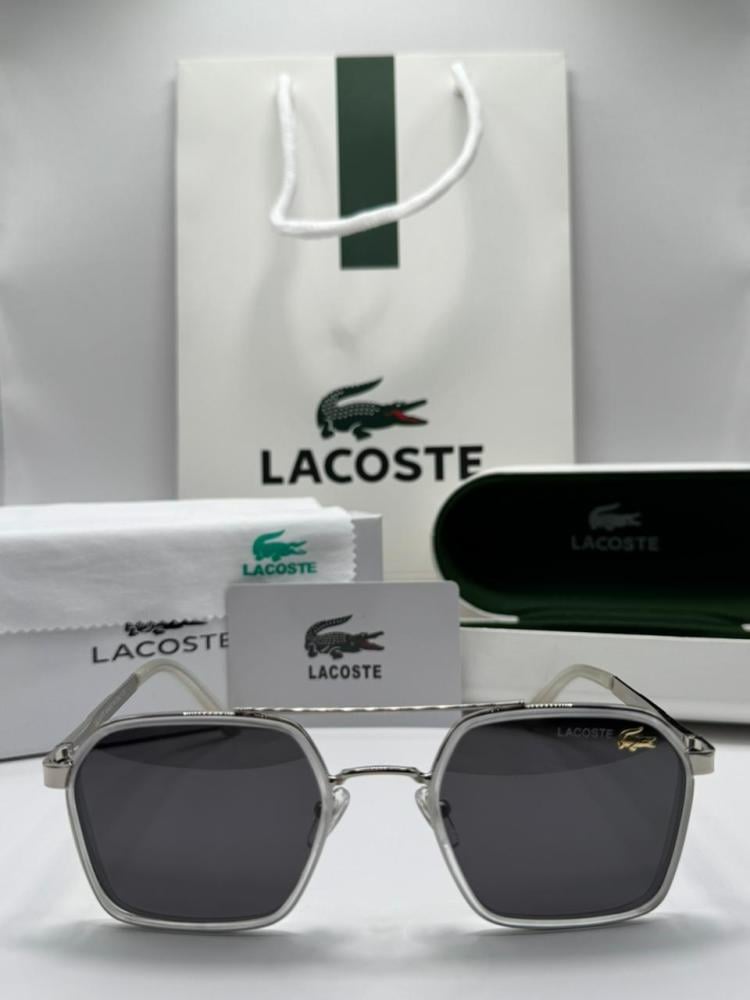 نظارة ماركة لاكاوست