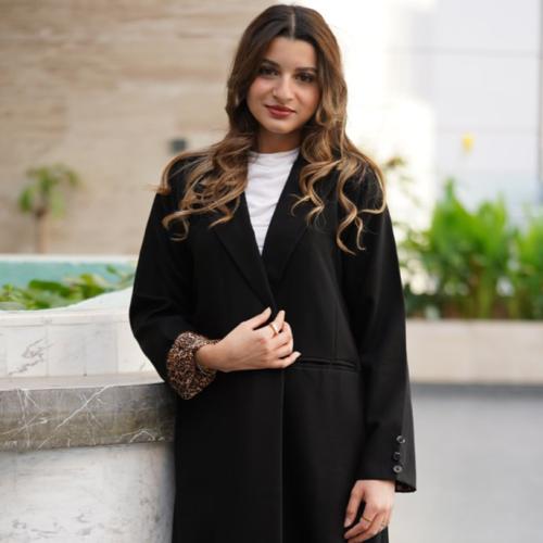 عبايه كريب مبطنة بطبعة التايقر
