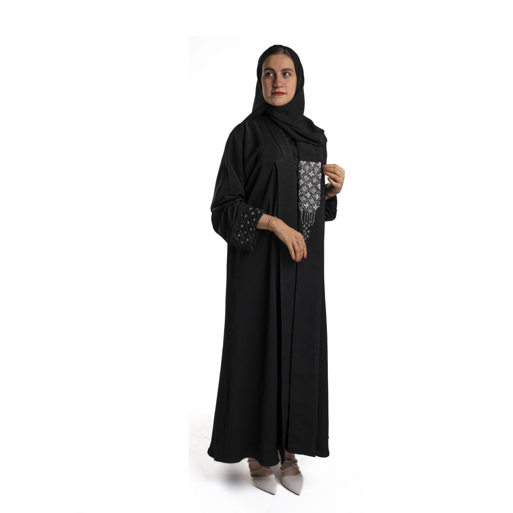 عباية سهرة سوداء مطرزة بقماش بلاك بيري