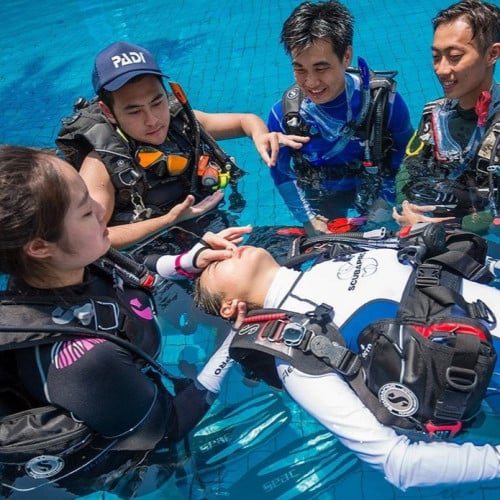 دورة غواص الإنقاذ Rescue Diver