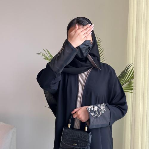 عبايه عمليه