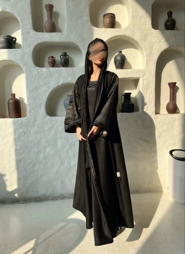 WINTER /Golden X black abaya