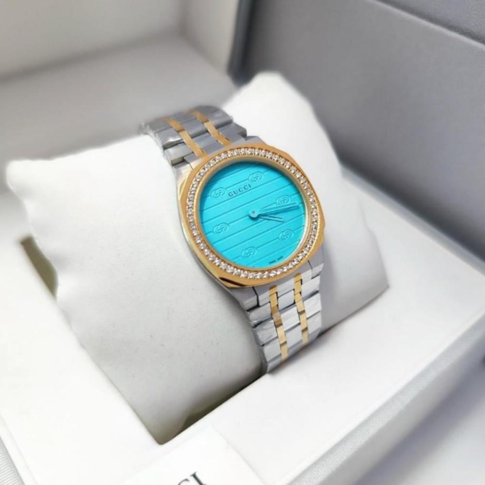 ساعة قوتشي النسائية فصوص