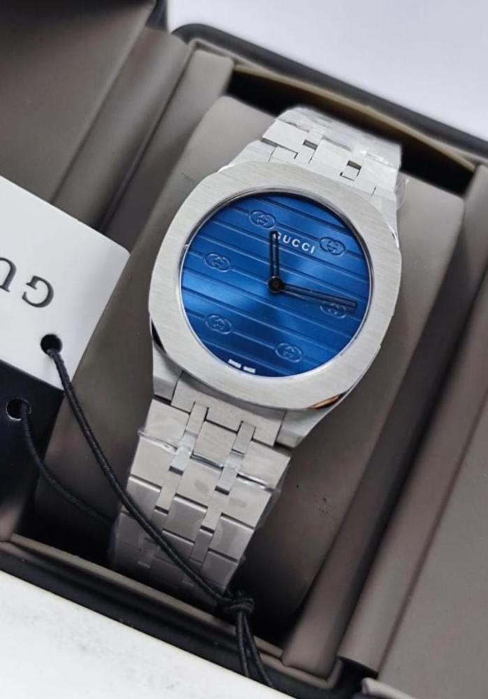 ساعة قوتشي النسائية