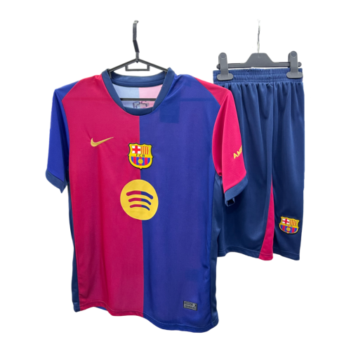 طقم نادي برشلونة مع الشورت