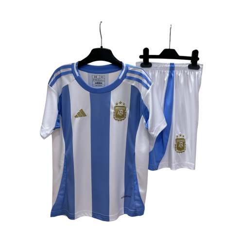 طقم منتخب الارجنتين مع الشورت