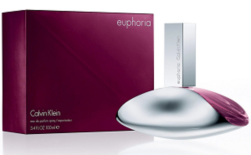 أفضل عطور نسائية فواحة وثابتة وجذابة مع زهرة نواعم