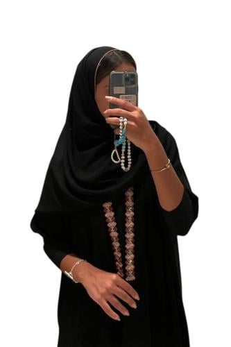 عباية اسود بشت مع تطريز من الأمام