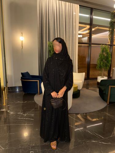 عبايه كلوش مشجر مع لمعه