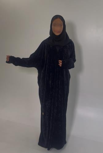 عبايه مخمل اسود