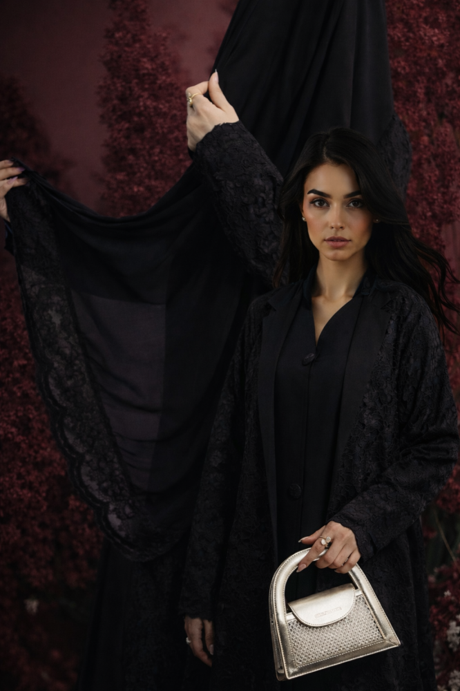 عباية جوليان