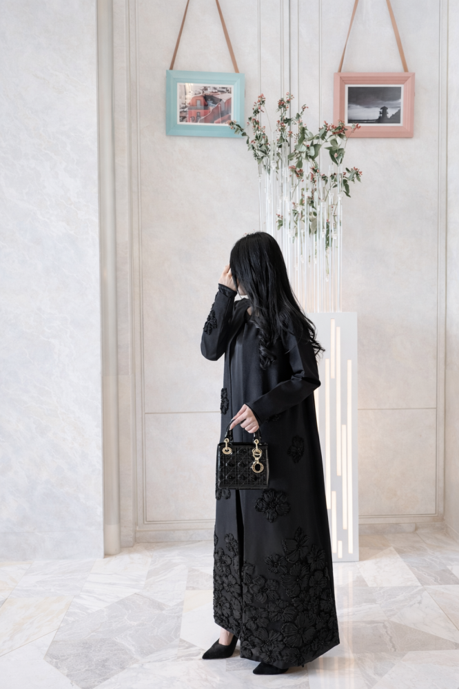 عباية فريال - طلب مسبق