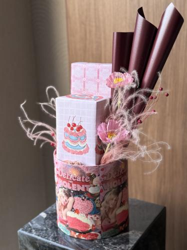 I FEEL BETTER IN PINK